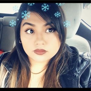 Meet your Posher, Iris